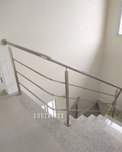 Corrimão de escada em aço inox escovado