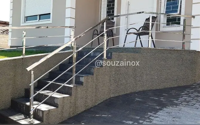 Corrimão de inox para rampa de acesso e área comercial